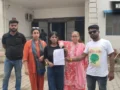 आगरा में कम्युनिटी डॉग्स को लेकर हिंसक विवाद; मां-बेटी पर जानलेवा हमला, एक कुत्ते की मौत