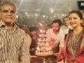 वाराणसी में गंगा आरती में शामिल हुईं अभिनेत्री भाग्यश्री, दशाश्वमेध घाट की दिव्यता देख हुईं भाव-विभोर
