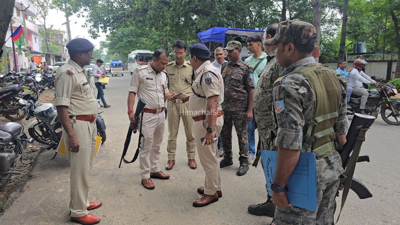 झारखंड के चतरा में दिनदहाड़े मर्डर, बेलागंज विधायक के बेटे के निजी गार्ड ने साथी को मारी गोली