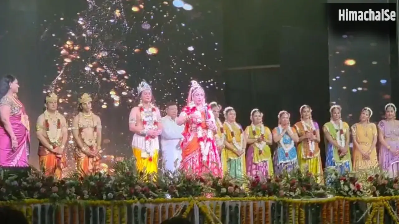 77 साल की उम्र में हेमा मालिनी का शानदार डांस, 75 मिनट की ‘राधा रास बिहारी’ नृत्य नाटिका बनी आकर्षण का केंद्र​