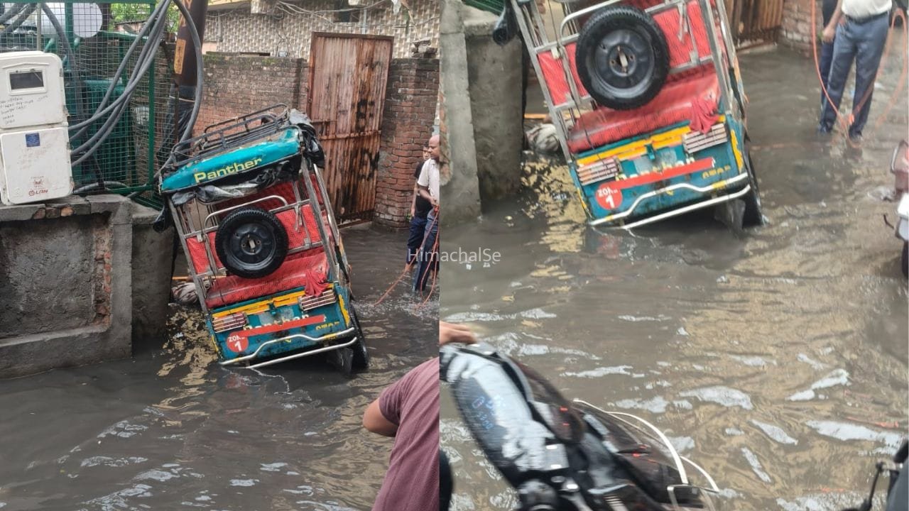 मुरादाबाद में बारिश बनी मौत की वजह, ट्रांसफार्मर में उतरे करंट से दो ई-रिक्शा चालकों की गई जान​