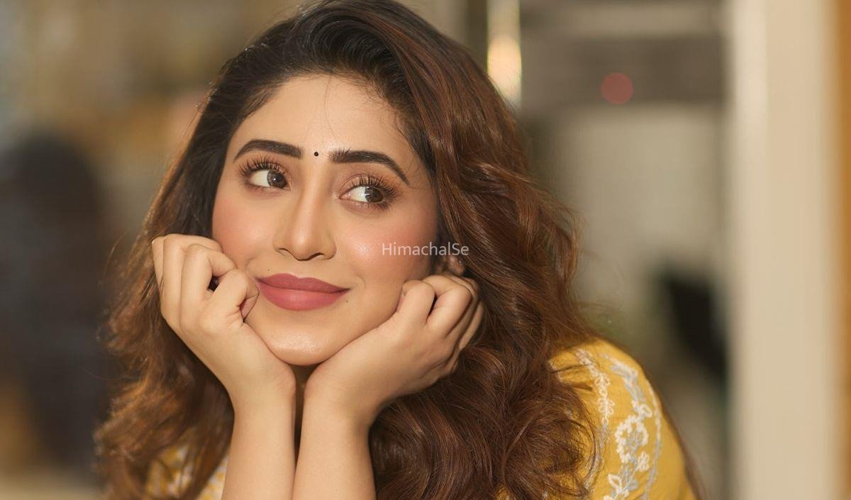 Lock Upp 2 में पिता के बिजनेस में घाटे की बात कह फंसीं Shivangi Joshi, दर्शकों ने लगा दी क्लास​