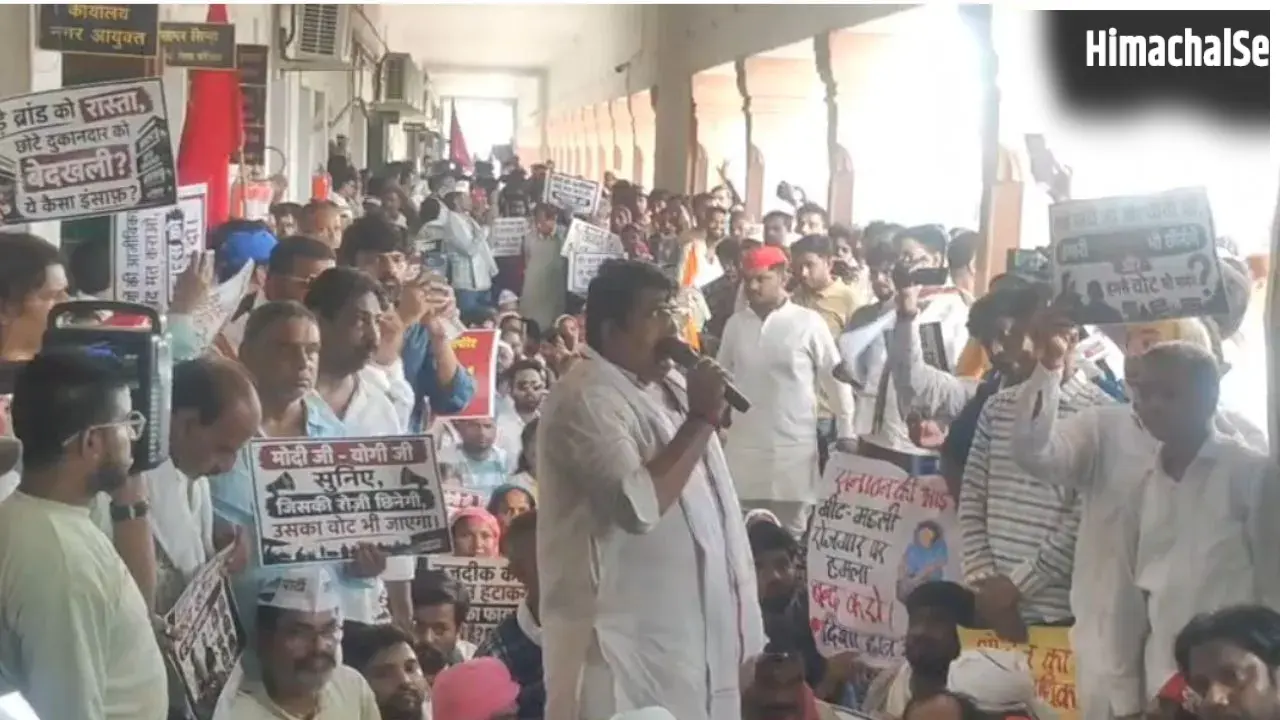 वाराणसी में मीट कारोबारियों का बड़ा प्रदर्शन, नगर आयुक्त के आश्वासन के बाद मिली राहत