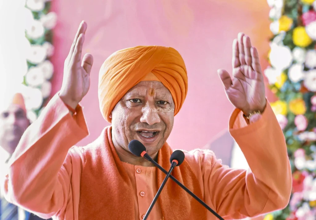 60 साल से अधिक उम्र की महिलाओं को आजीवन मुफ्त बस यात्रा, योगी सरकार का बड़ा तोहफा