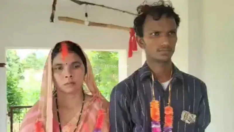 पति ने खुद प्रेमी के साथ कराई पत्नी की शादी, अपने सामने भरवाई मांग, कहा – मुझे ड्रम में नहीं बंद होना​​​​