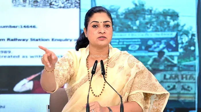 दिल्ली में कांग्रेस नेता अलका लांबा के पिता के घर हुई चोरी, तीन नकाबपोशों ने उड़ाए नकदी और गहने|​