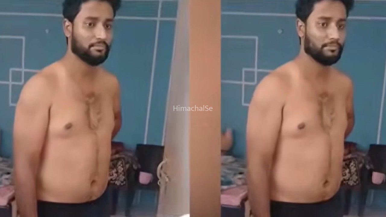 दूसरी महिला के साथ फ्लैट में था पंचायत सचिव अलसफ बेग, तभी अचानक पहुंच गई पत्नी! कमरे का नजारा देखते ही खोया आपा, जूती निकालकर कर दी जमकर धुनाई