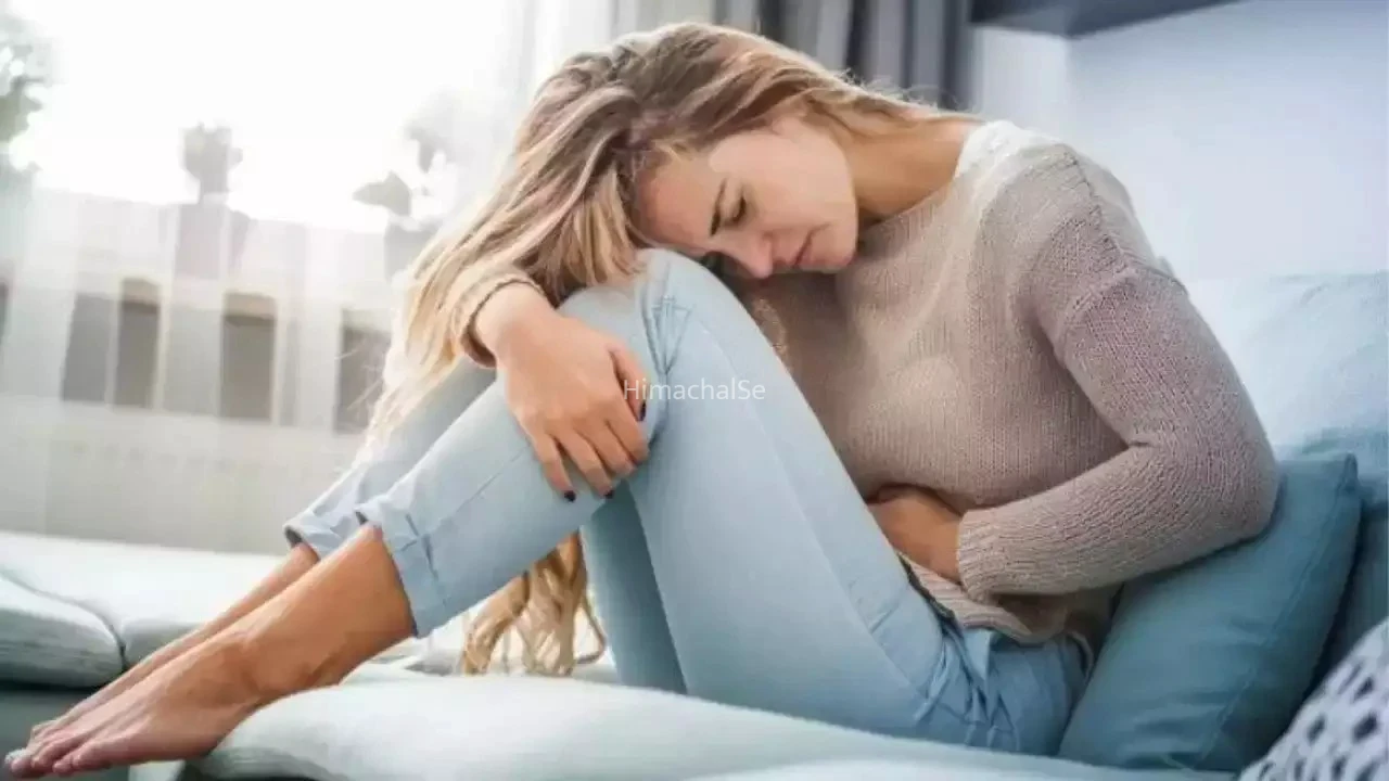क्या सच में पीरियड्स के दौरान सम्बन्ध बनाने से कम होता है दर्द ? जानें चौंकाने वाला सच