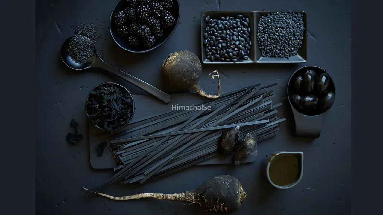 Black Superfoods: छोटी-सी प्लेट में बड़ा पोषण, इन 8 काले सुपरफूड्स से शरीर को मिलेंगे कई फायदे​