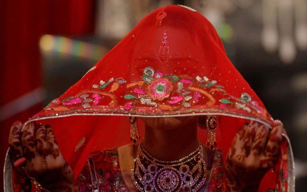 चाची ने भतीजे संग किया ऐसा कांड लोग बोले- अपने बच्चों को कभी इस घर में नहीं भेजेंगे