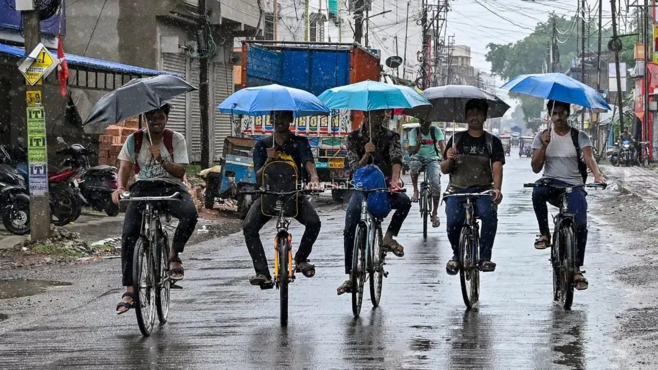 Aaj Ka Mausam: दिल्ली में 2 दिन बारिश नहीं… यूपी-बिहार से लेकर पंजाब तक जमकर बरसेंगे मेघ, हिमाचल-उत्तराखंड में अलर्ट​