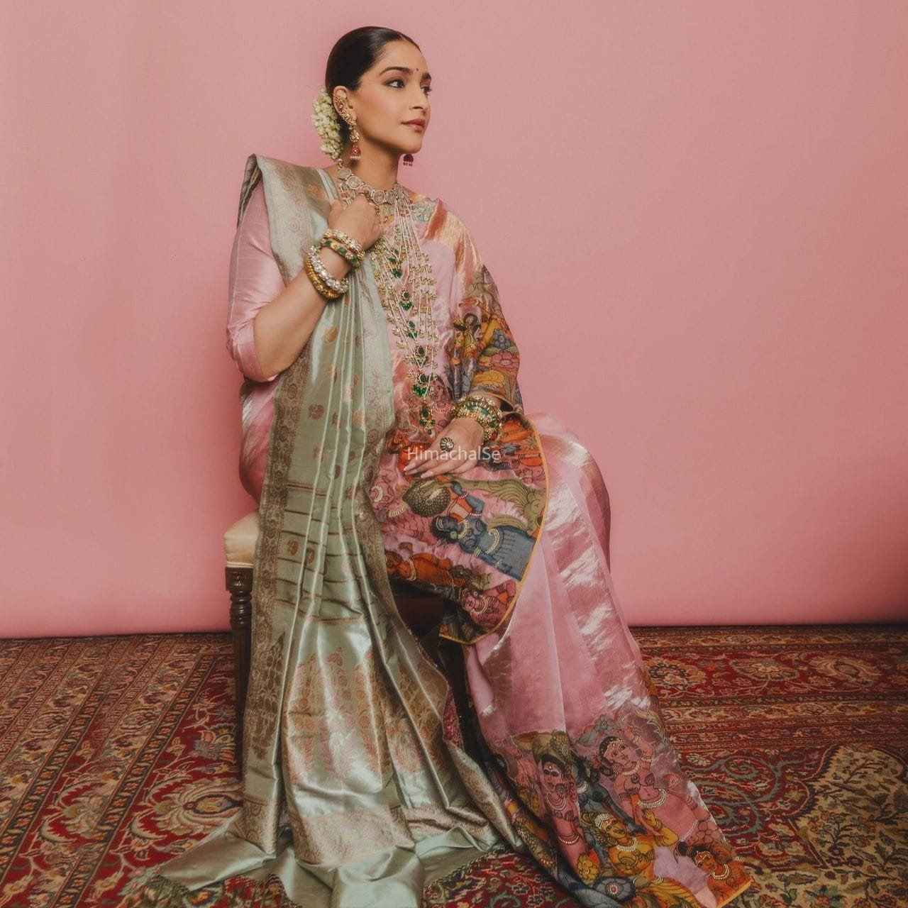 Actress maternity saree looks: जब एक्ट्रेस ने प्रेग्नेंसी में साड़ी पहन दिखाया स्टाइल, देखें खूबसूरत तस्वीरें​