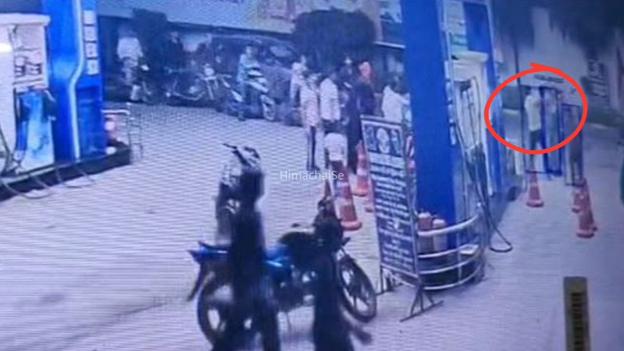 लाइन तोड़ बीच में घुसा, मना किया तो चाबी से फोड़ी आंख… मुरादाबाद पेट्रोल पंप पर खूनी तांडव, CCTV में कैद वारदात​