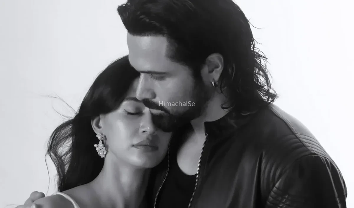 Awarapan 2 Public Review: सिनेमाघरों में रिलीज हुई Emraan Hashmi की फिल्म, फैंस को मिला एक खास सरप्राइज​