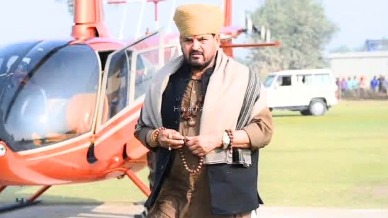 ढाई करोड़ का घोड़ा, हेलिकॉप्टर, लग्जरी कारों के शौकीन…जानिए कैसा है बृजभूषण का साम्राज्य?​