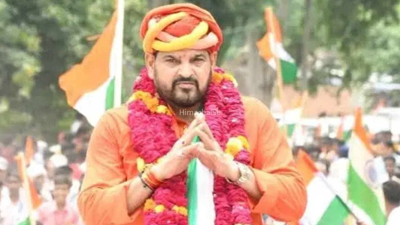 300 गाड़ियों का काफिला और 3 लाख समर्थक… बरी होने के बाद बृजभूषण शरण सिंह का गोंडा में शक्ति प्रदर्शन​