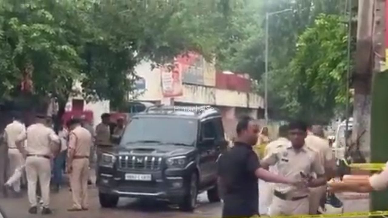 गैंगवार से दहला चरखी दादरी… अंधाधुंध फायरिंग में 7 घायल, गोदारा गैंग बोला- हमने कराया हमला​