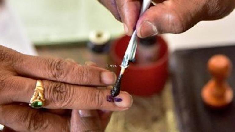 ​​आसानी से क्यों नहीं मिटती चुनाव की नीली स्याही, इसमें ऐसा क्या मिला होता है? जानिए