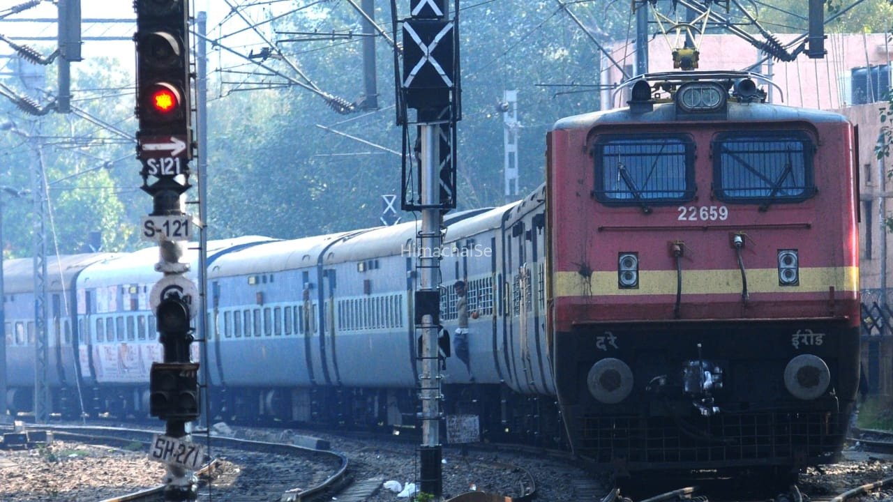 UP से नेपाल बॉर्डर तक पहुंचना होगा आसान, चलेंगी 2 एक्सप्रेस और 2 पैसेंजर ट्रेनें, जानें रूट और टाइमिंग​