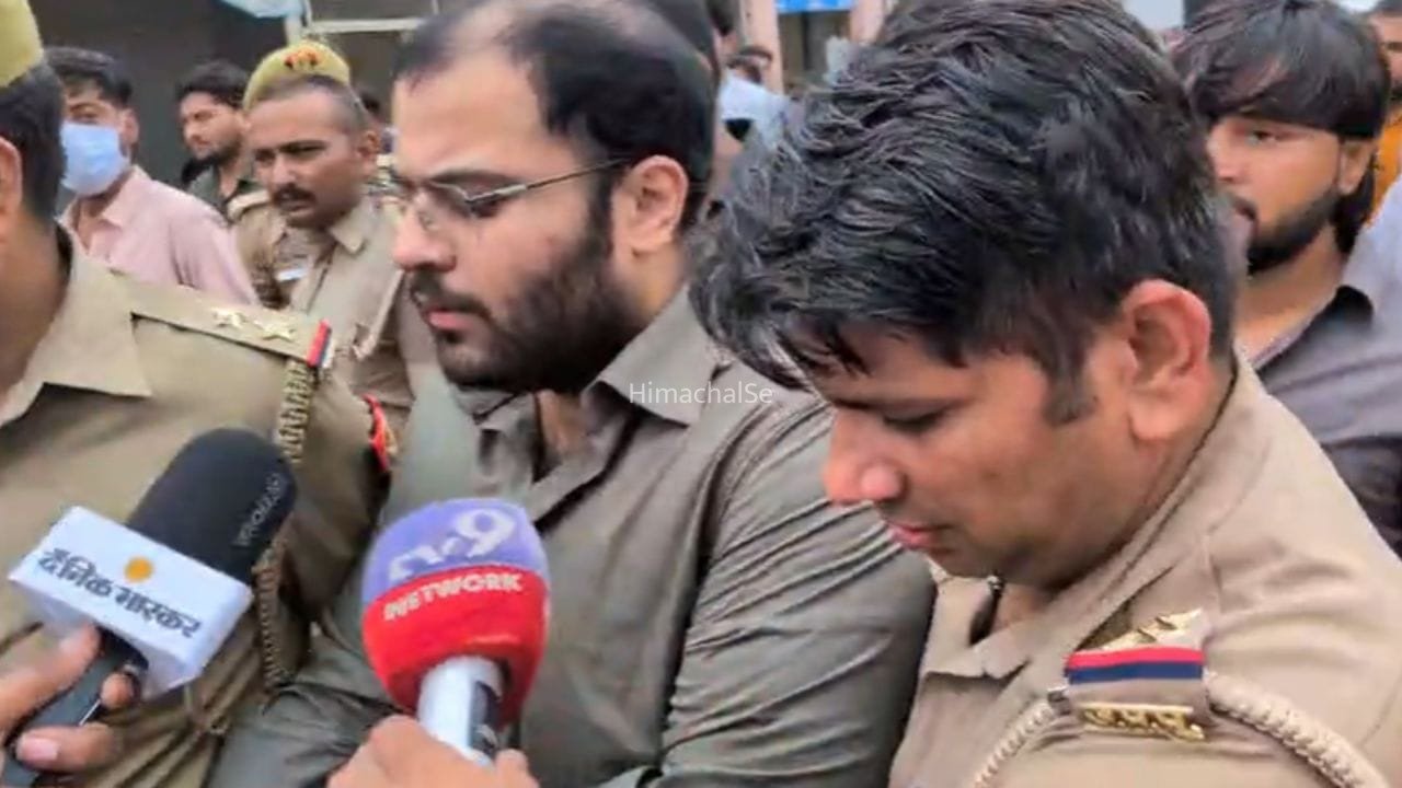 आबान का शव लेने झांसी पहुंचा अतीक का बेटा अजहम, बोला- जेल में बंद भाइयों को मिट्टी में आने दिया जाए​