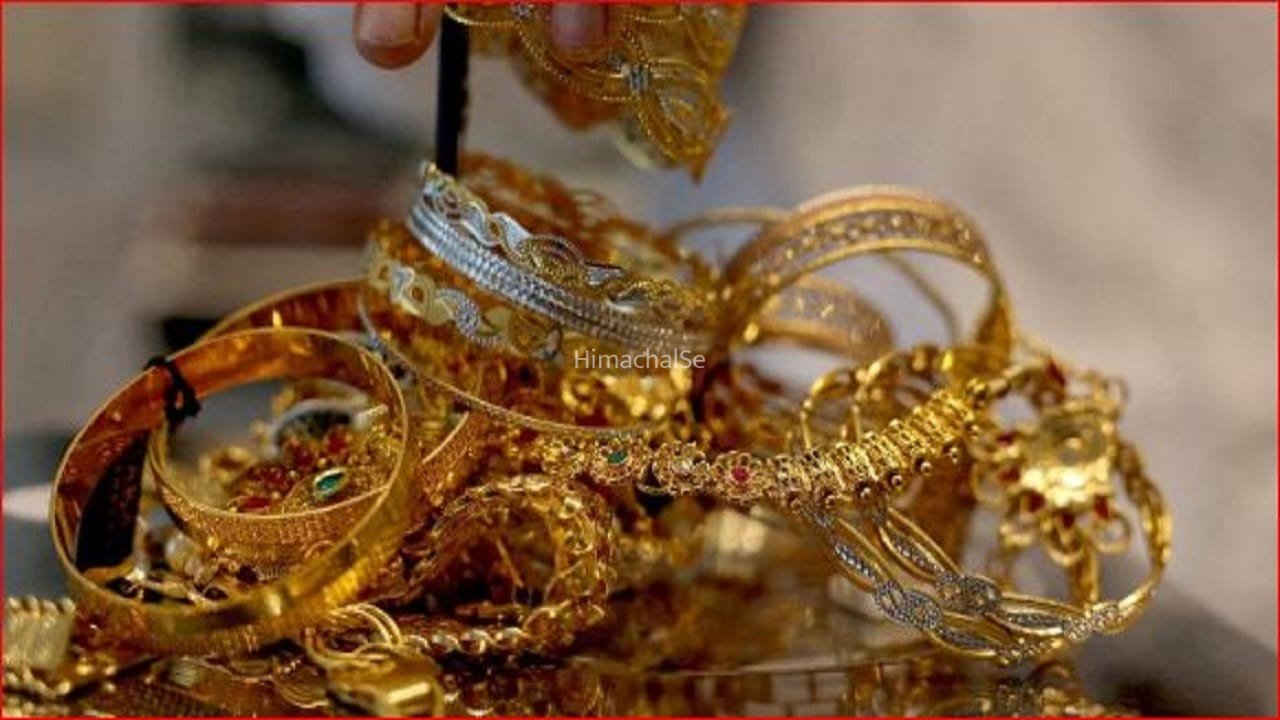 गर्लफ्रेंड संग करनी थी अय्याशी, गिरवी रखने के लिए सास से मांगे सोने के गहने… नहीं दिए तो जान से मार डाला​
