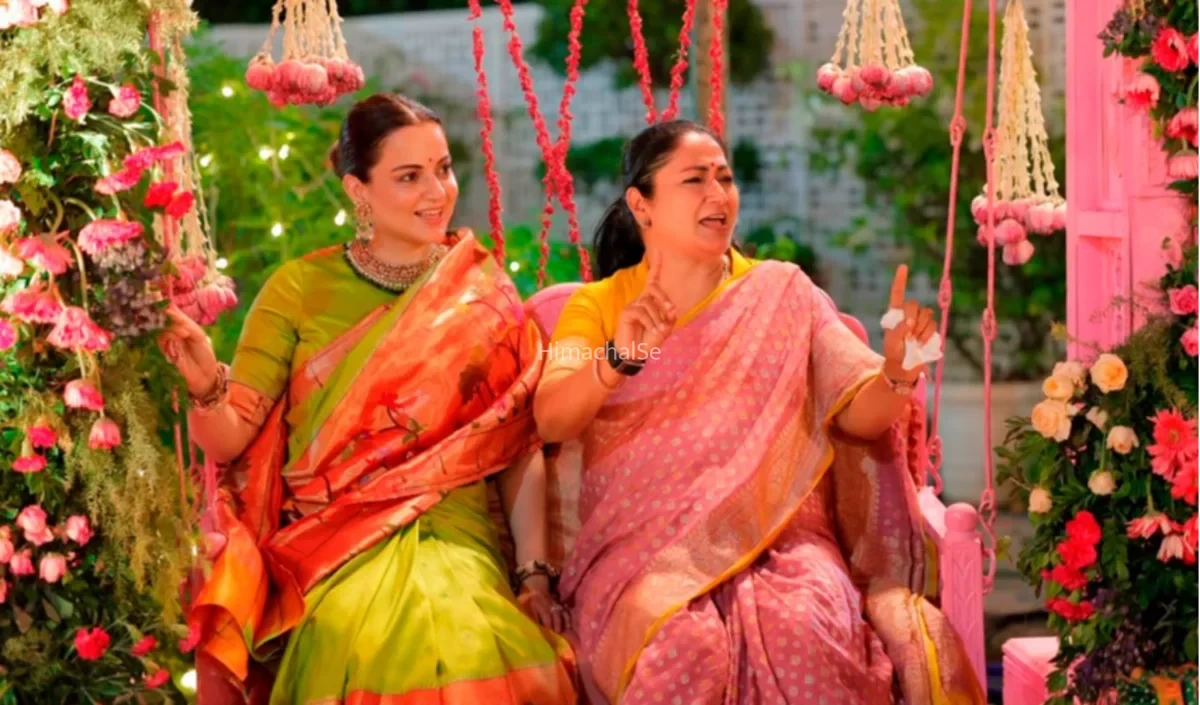 झूला झूलीं और हाथों में लगवाई मेहंदी… कुछ इस तरह Kangana Ranaut ने Rekha Gupta के घर मनाई पहली तीज