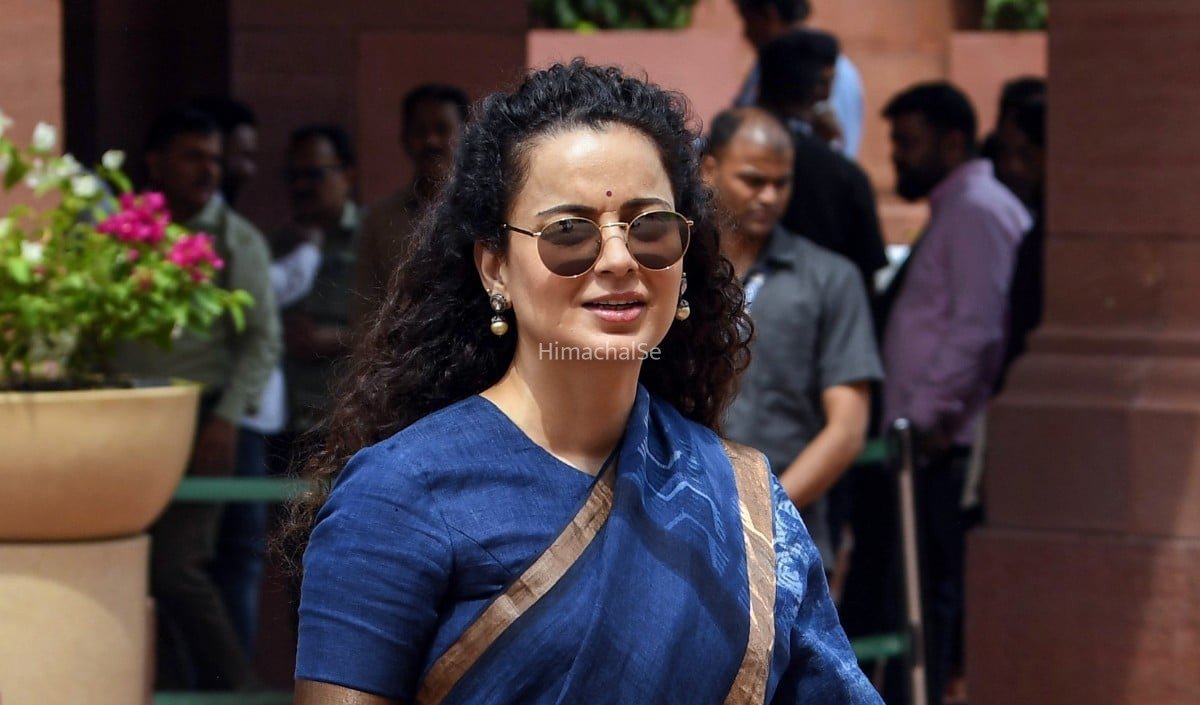 Bollywood Wrap Up | शर्मिला टैगोर से कंगना बोलीं- हिंदू-मुस्लिम सोच से बाहर आइए, तापसी पन्नू की नई एक्शन-थ्रिलर फिल्म ‘गांधारी’ की रिलीज डेट तय​