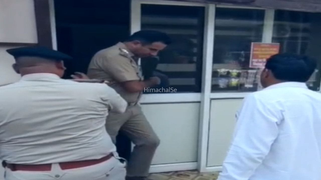 Panchkula Crime News: पंचकूला में बुटीक संचालिका की गला काटकर हत्या, डायरी में लिखा था- ‘मुझे मारने वाला मेरा पति’​