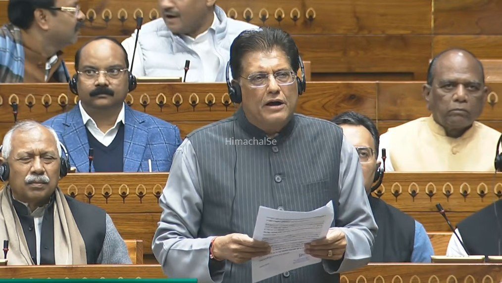 वैश्विक चुनौतियों के बीच भारत की एक्सपोर्ट उड़ान, 1 ट्रिलियन डॉलर लक्ष्य पर गोयल ने जताया भरोसा​