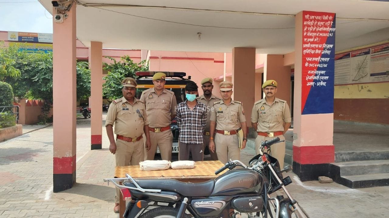Aligarh Crime News: प्यार, शादी की जिद और फिर हत्या… अलीगढ़ में असम की महिला का मर्डर, प्रेमी ने ही उतारा मौत के घाट​