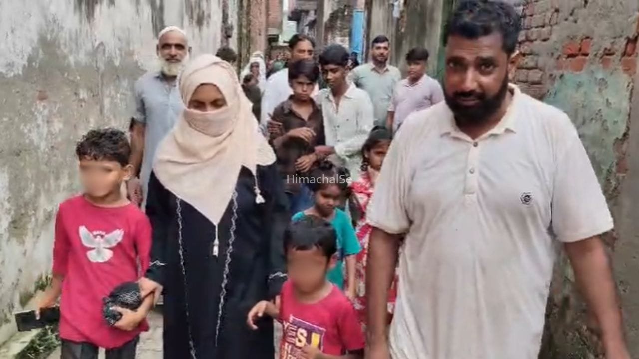 3 बच्चों की मां को 6 बच्चों के पिता से हुआ प्यार, पंचायत के बाद 9 बच्चों के कुनबे की अनोखी विदाई​