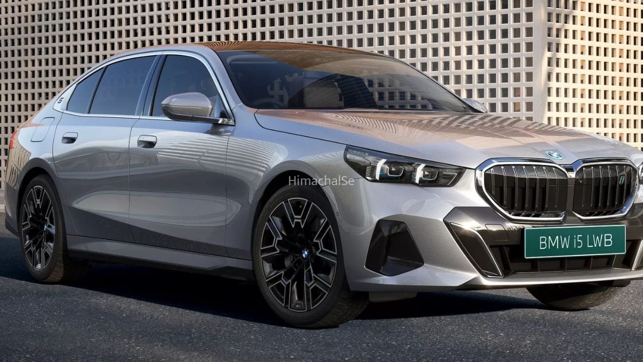 BMW  ने लॉन्च की 669km रेंज वाली नई इलेक्ट्रिक कार, कीमत 79.60 लाख से शुरू​