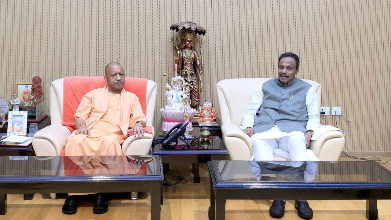 ‘यूपी में तीसरी बार बनेगी NDA सरकार’, CM योगी और दोनों डिप्टी सीएम से मिले BJP प्रभारी विनोद तावड़े​