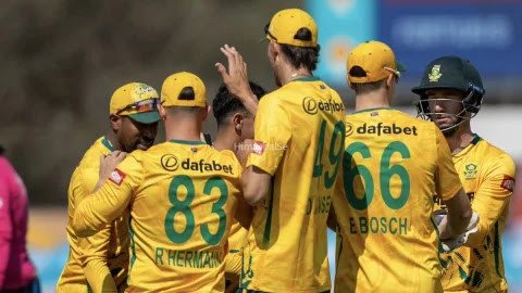 Namibia T20I Tri-Series: साउथ अफ्रीका की जिम्बाब्वे पर 43 रन से बड़ी जीत, 20 साल के Lhuan-dre Pretorius ने बल्ले से मचाया धमाल​