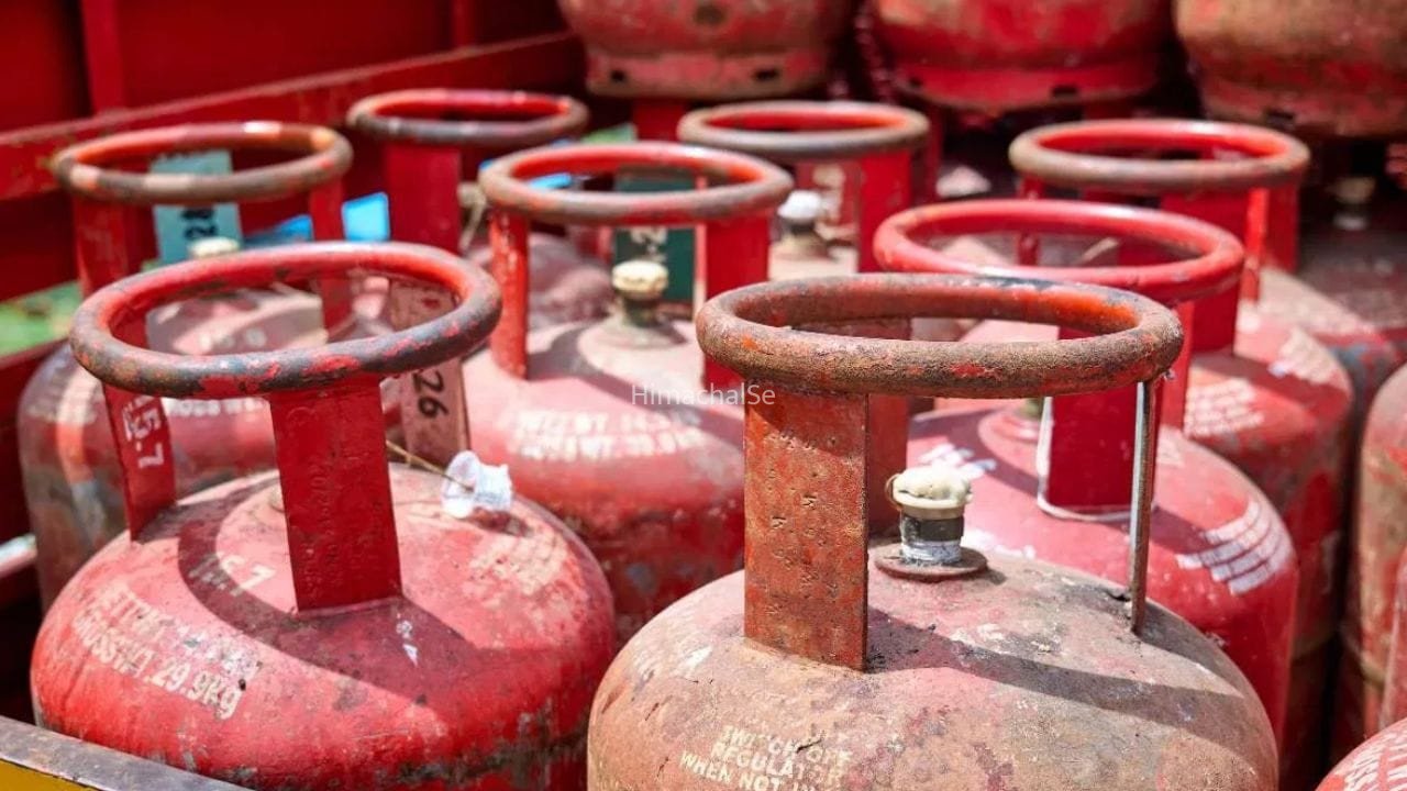 ईरान संकट के बीच बदली तस्वीर, भारत में घट गई LPG की खपत,  PNG की ओर बढ़ रहे लोग​