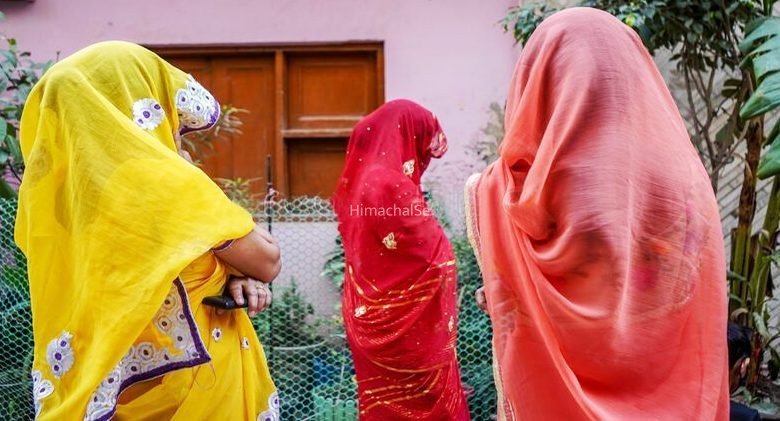 सास-ससुर से दिन-रात झगड़ती थी बहूएं, गांव वालों ने उठाया ऐसा कदम अब दिन-रात करती है सेवा​​​