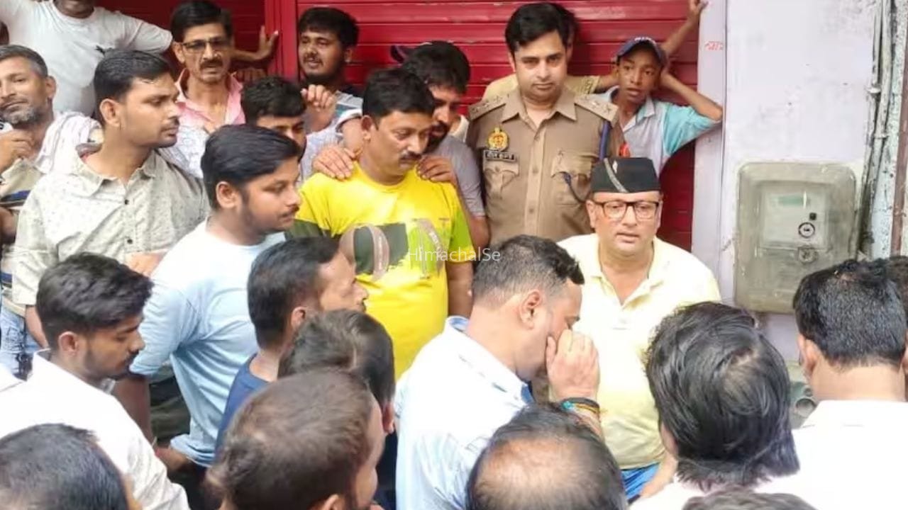 वाराणसी में विधायक पर फूटा जनता का गुस्सा… जमकर लगे मुर्दाबाद के नारे, जेई को बनाया बंधक​