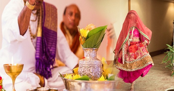 bride-ran-away-with-pandit-who-was-performing-her-marriage-28.05.19-1